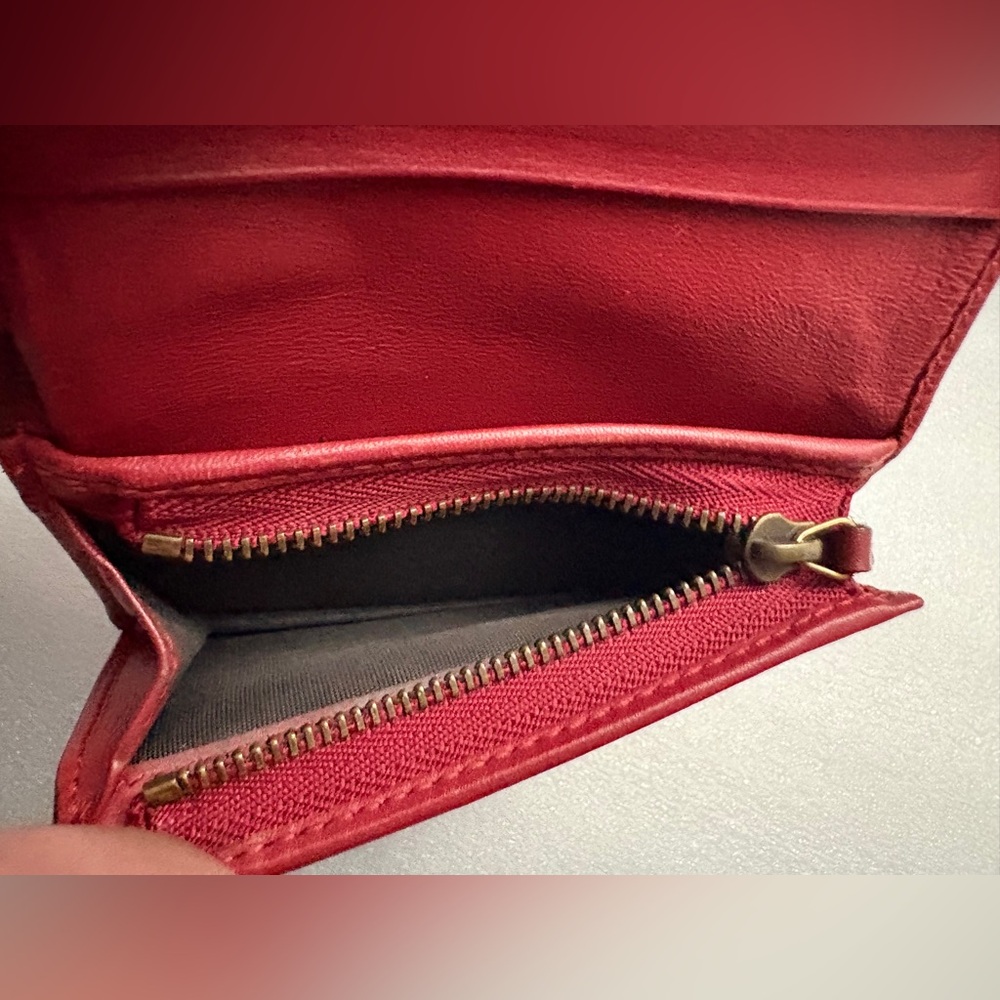 Gucci GG Supreme Cherry Wallet 476050.1147 • Crystal Cherry Motif Discontinued - Picture 9 of 13